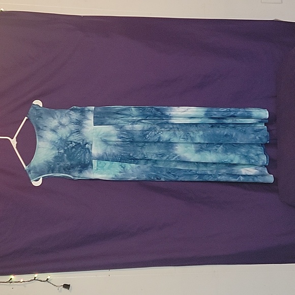 One World Dress - Picture 4 of 6